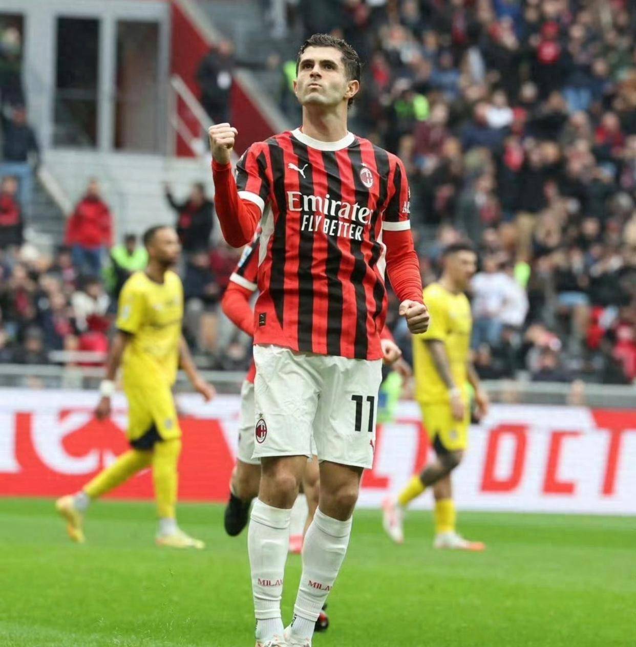 开云下载-AC米兰队长恢复训练，备战重要联赛