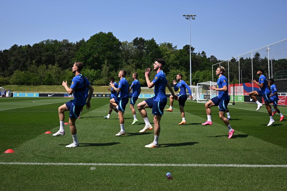 英格兰足球球队加强训练备战 英格兰足球球队加强训练备战