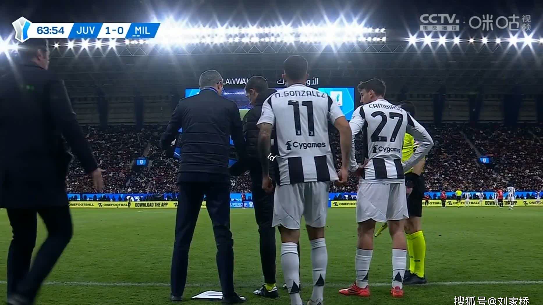 意大利联赛一场关键比赛令球迷沸腾 意大利联赛一场关键比赛令球迷沸腾