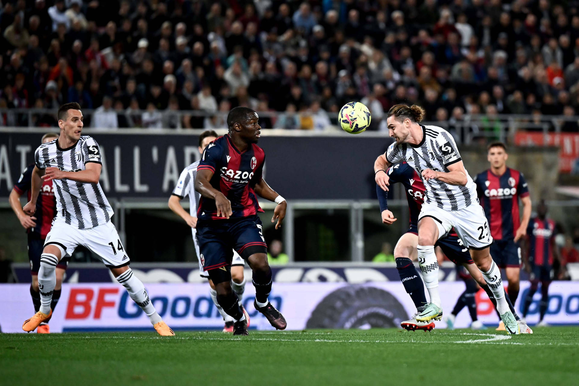 开云体育APP下载-包含那不勒斯主场被博洛尼亚逆袭，欧冠位置岌岌可危的词条