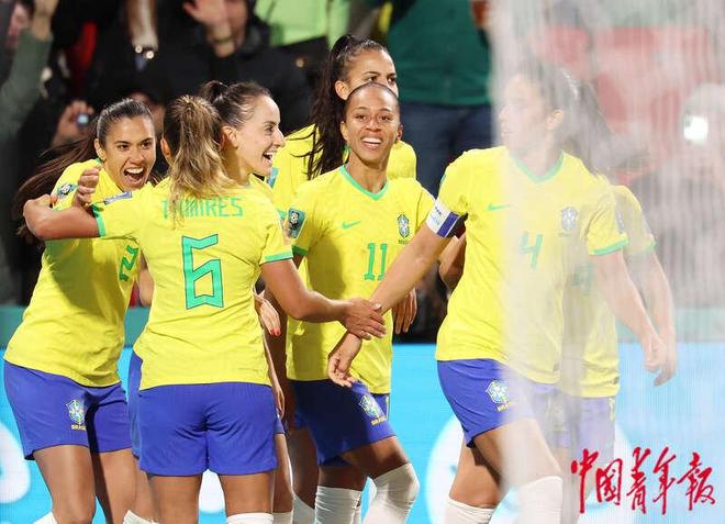 包含巴拿马女子足球国家队备战世界杯的词条