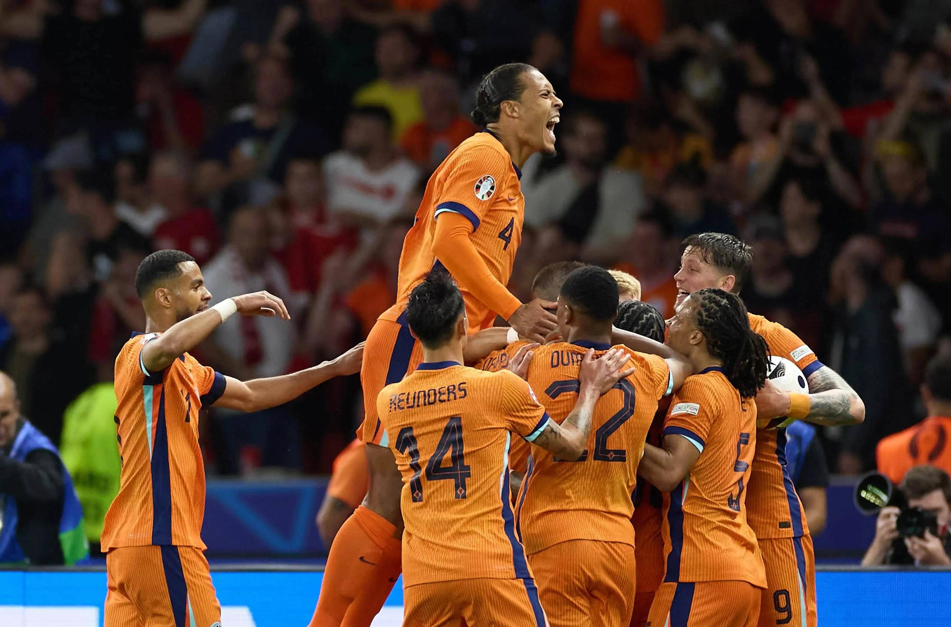 荷兰欲战胜西班牙,力保领先 荷兰欲战胜西班牙,力保领先