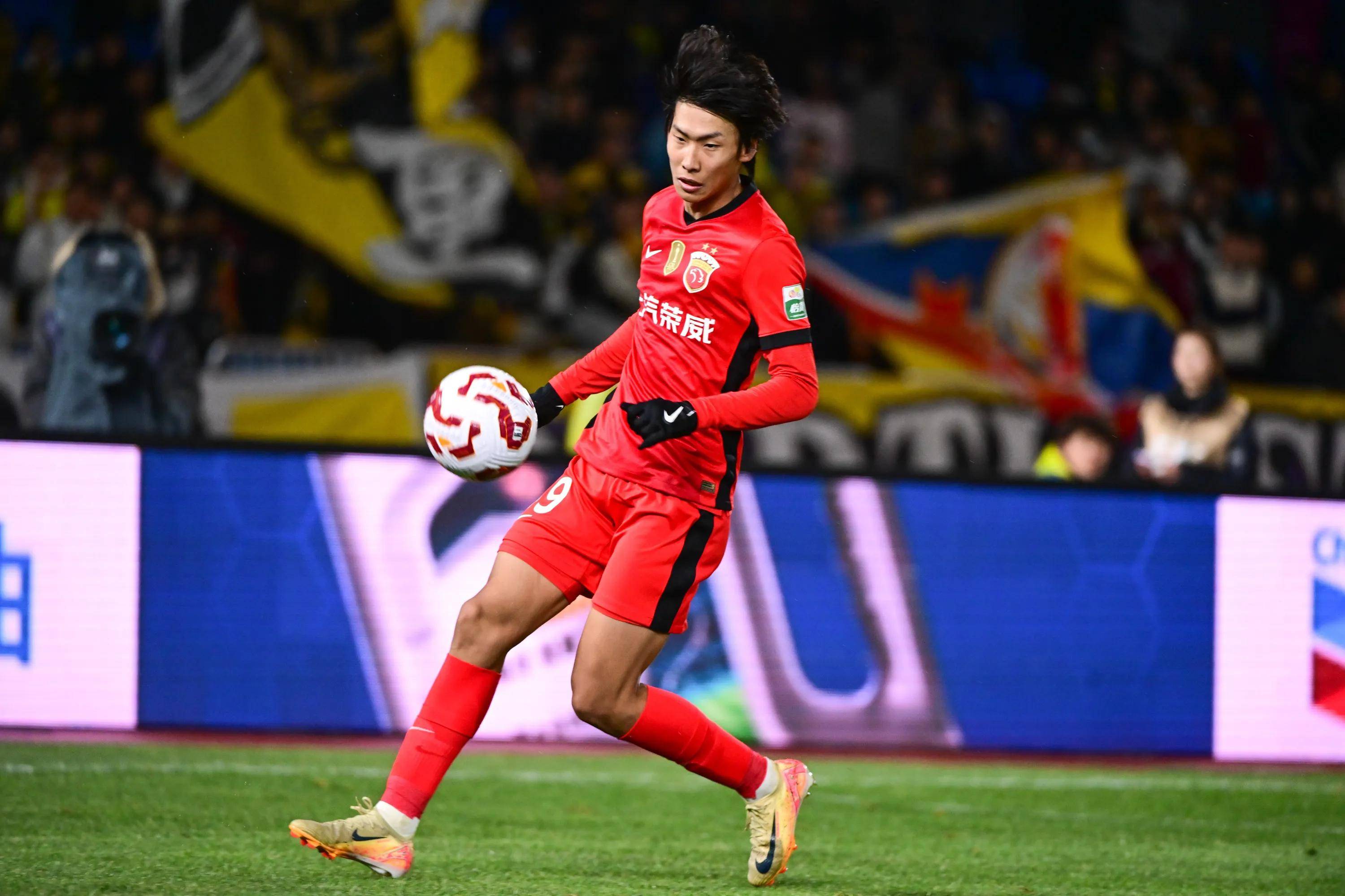 中超联赛球员表现频现天才神话的简单介绍 中超联赛球员表现频现天才神话的简单介绍