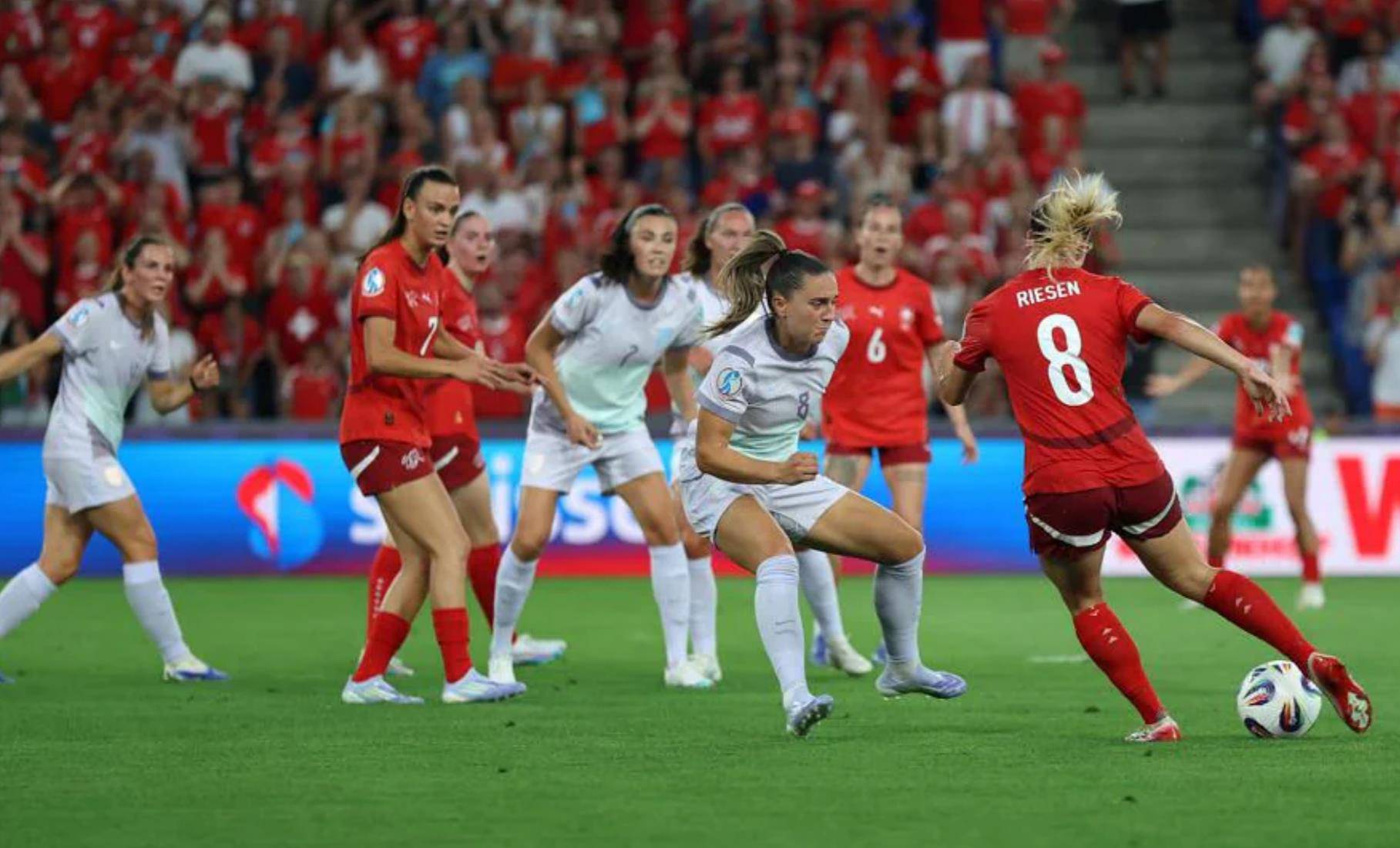 挪威队在关键比赛中获得胜利 挪威队在关键比赛中获得胜利