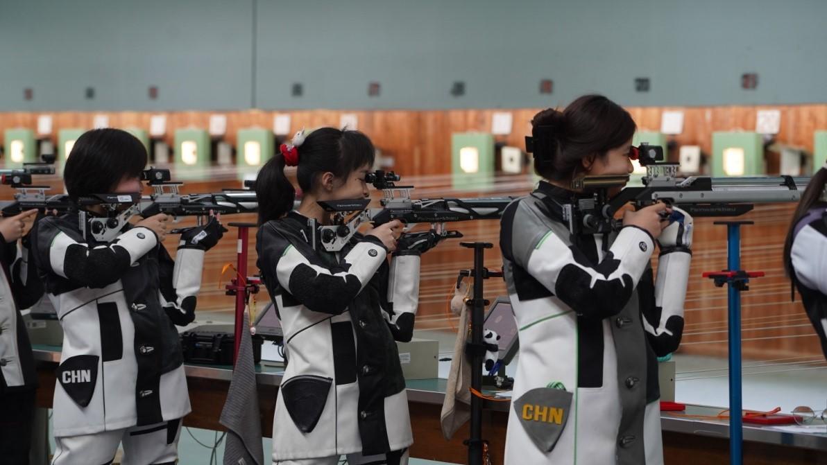 包含射击赛场佳绩不断,刷新个人最高分的词条 包含射击赛场佳绩不断,刷新个人最高分的词条