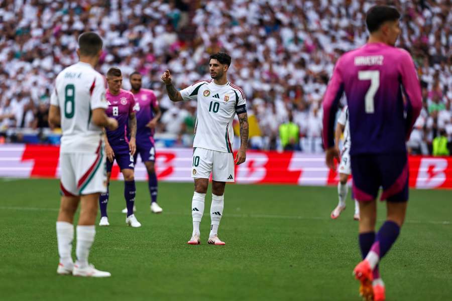 开云体育在线-德国队在小组赛中击败对手，成功晋级下一轮