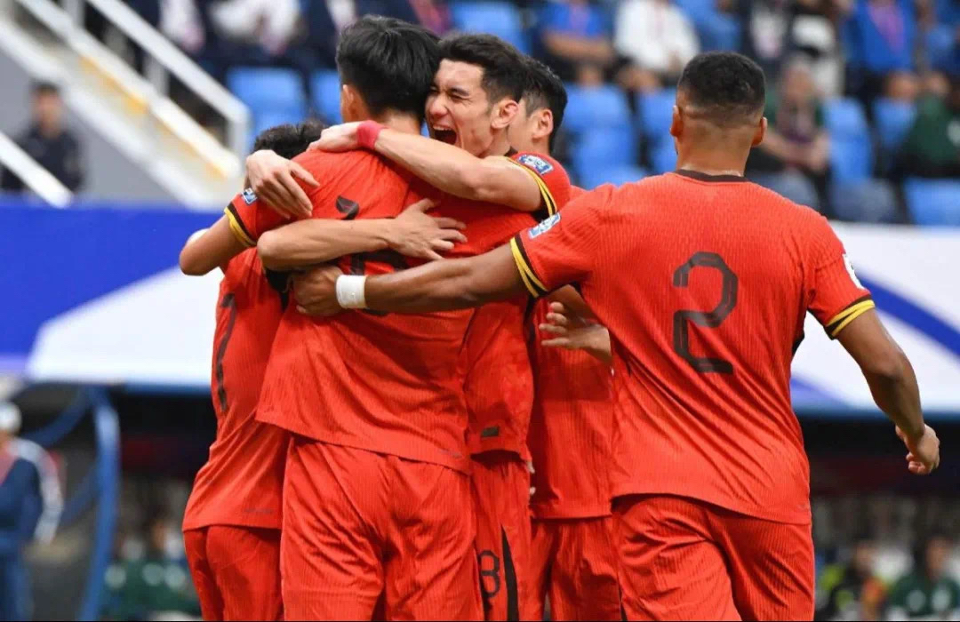 关于印度尼西亚选手实力超群,勇登领奖台的信息 关于印度尼西亚选手实力超群,勇登领奖台的信息