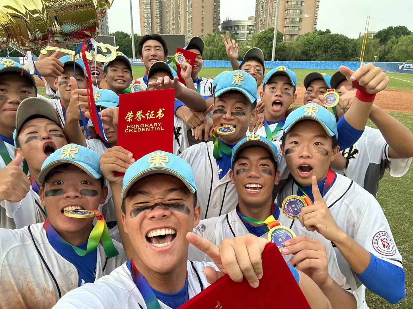 开云体育官网-棒球赛事中火箭战胜对手成功夺冠