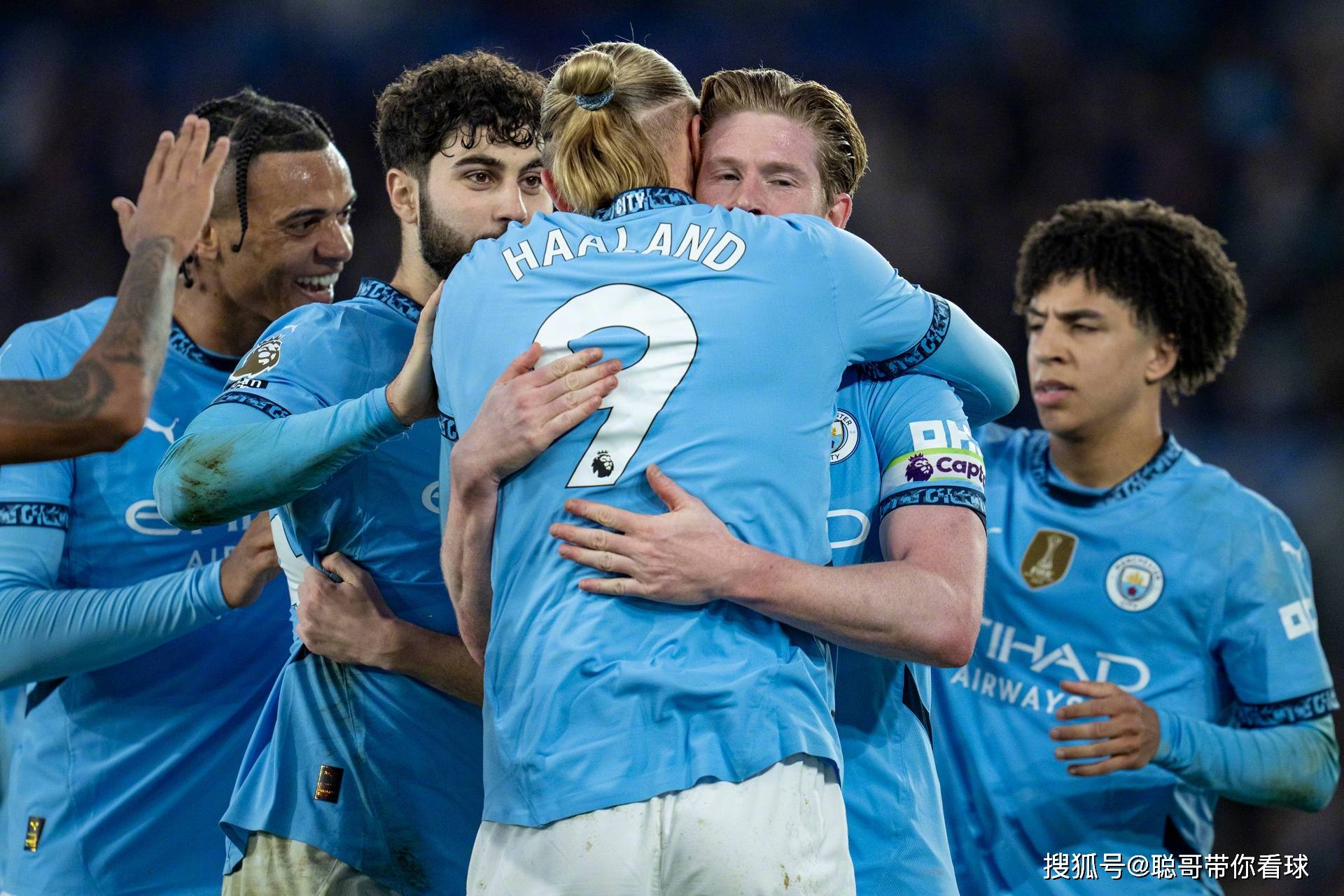 包含曼城获得连胜，实力暴露无遗的词条