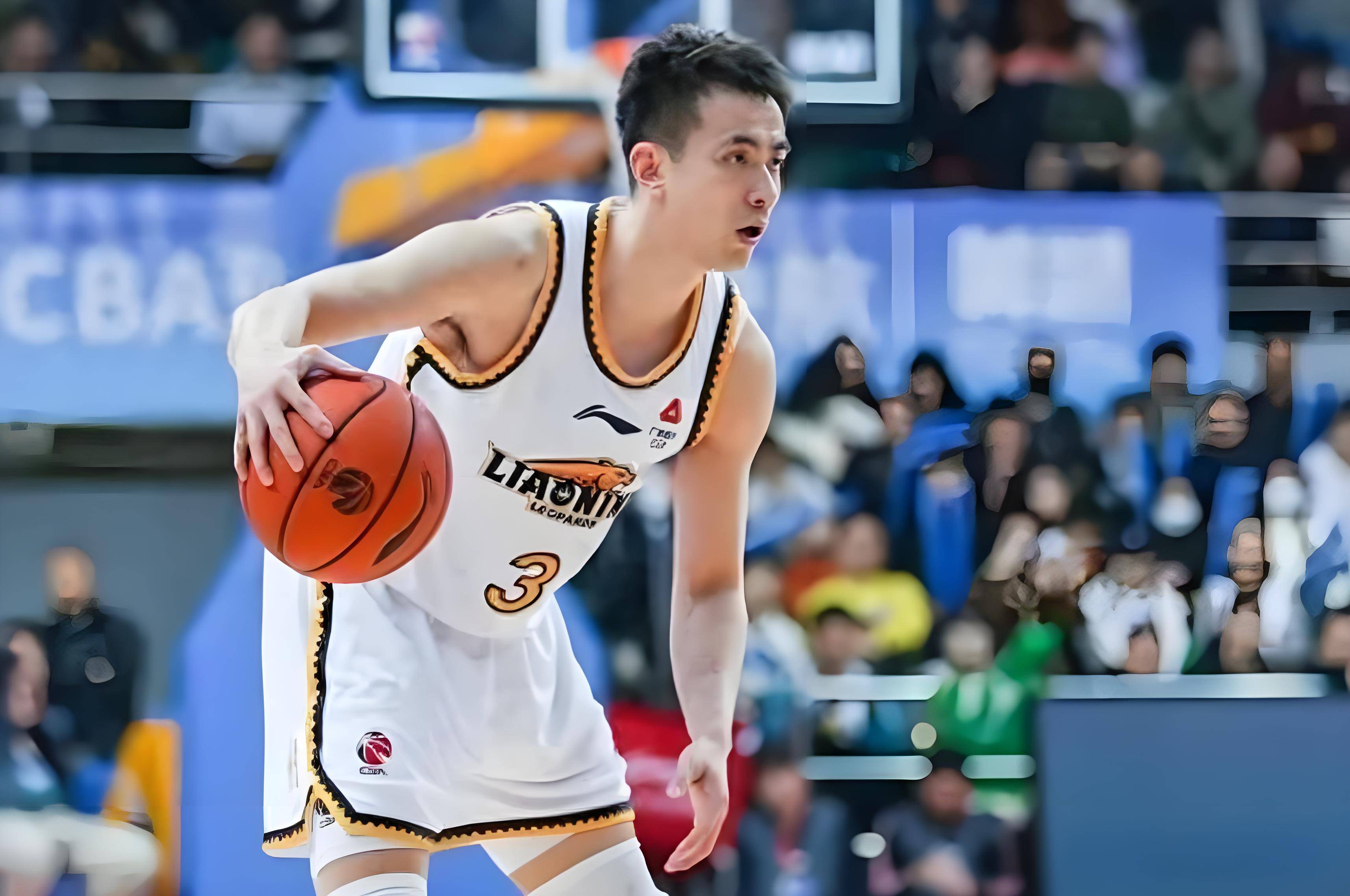 场上大决胜负：球员拼搏态度令人敬佩的简单介绍