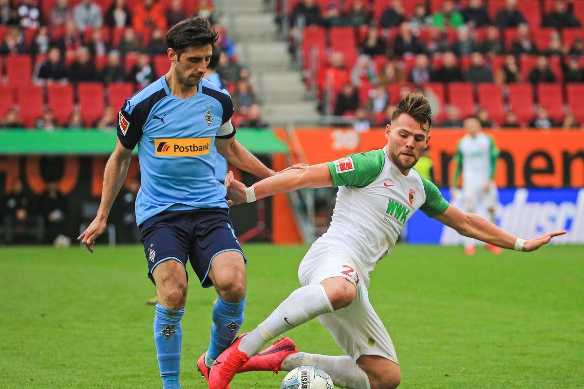 开云平台-门兴格拉德巴赫球迷赛前晒图庆祝胜利，力挺球队