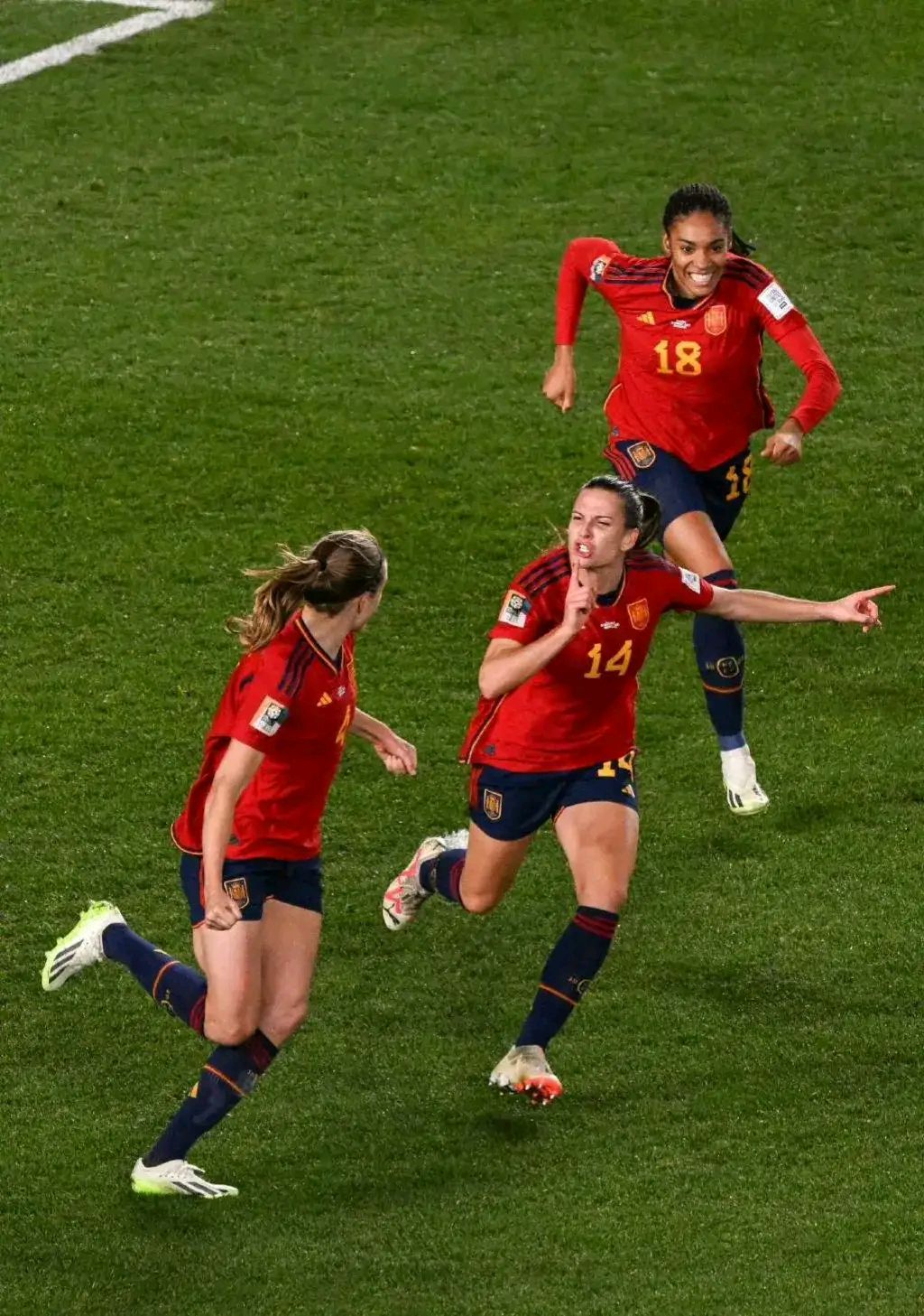 开云官网-关于西班牙队士气高涨赛场变化莫测的信息