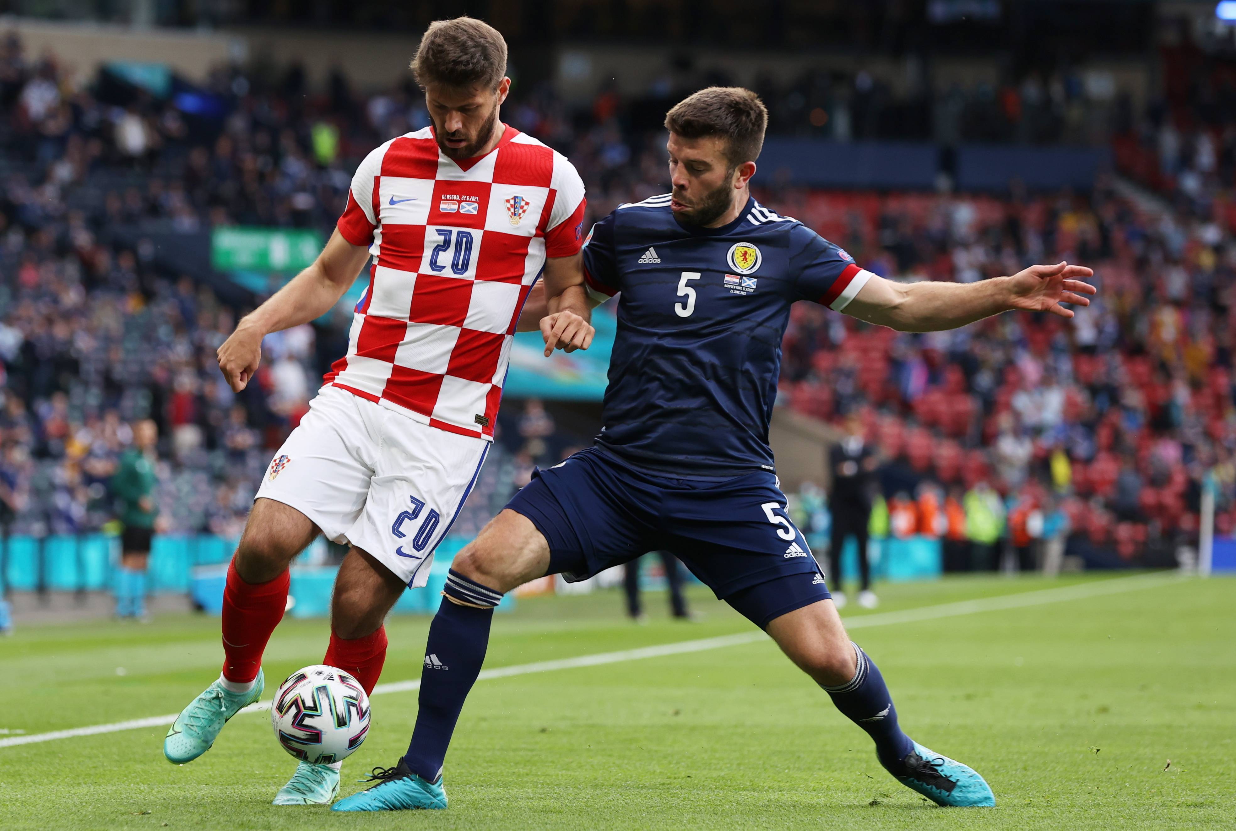 包含俄罗斯VS.克罗地亚:欧洲足球巨星争夺胜利的词条 包含俄罗斯VS.克罗地亚:欧洲足球巨星争夺胜利的词条