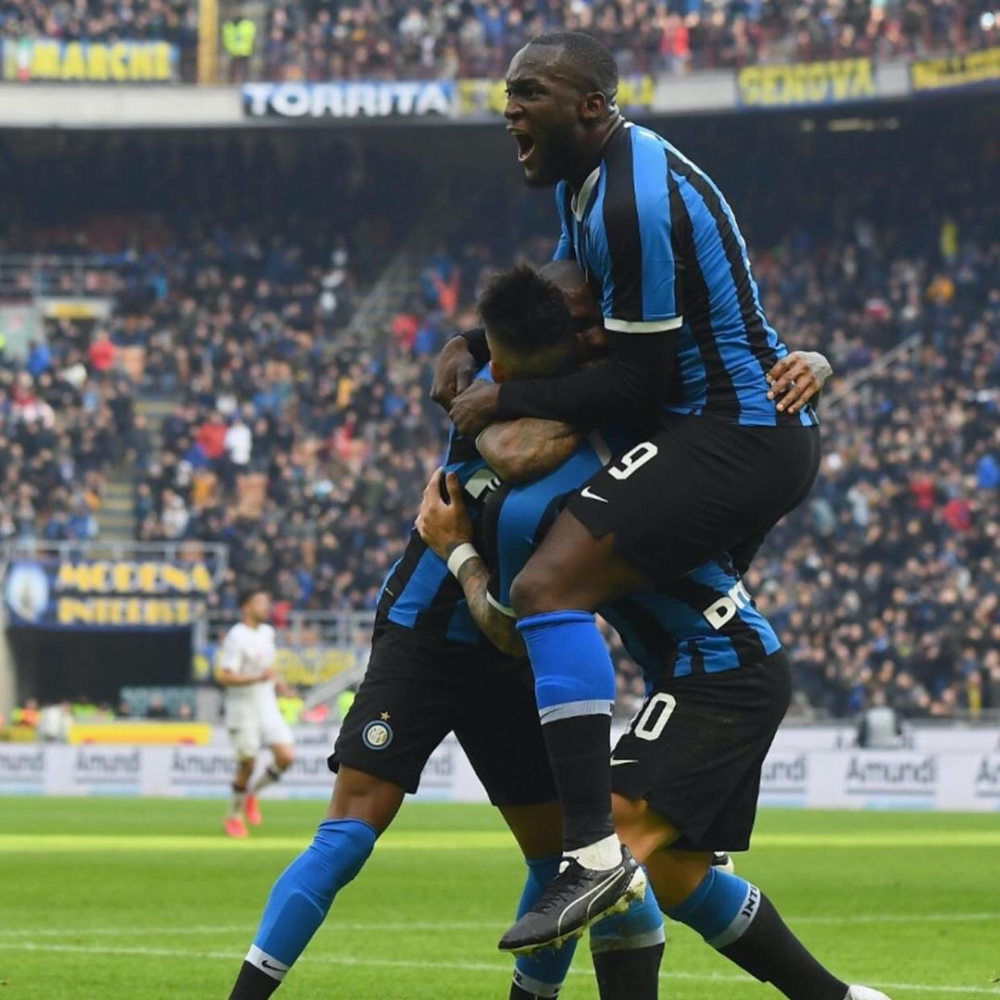 开云APP-那不勒斯绝杀曼联，波尔打破历史纪录强强对话成都决赛之夜，强势挺进下一轮的简单介绍