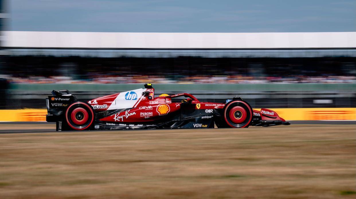 关于哈斯车队险胜法拉利，汉密尔顿扛起全队的信息